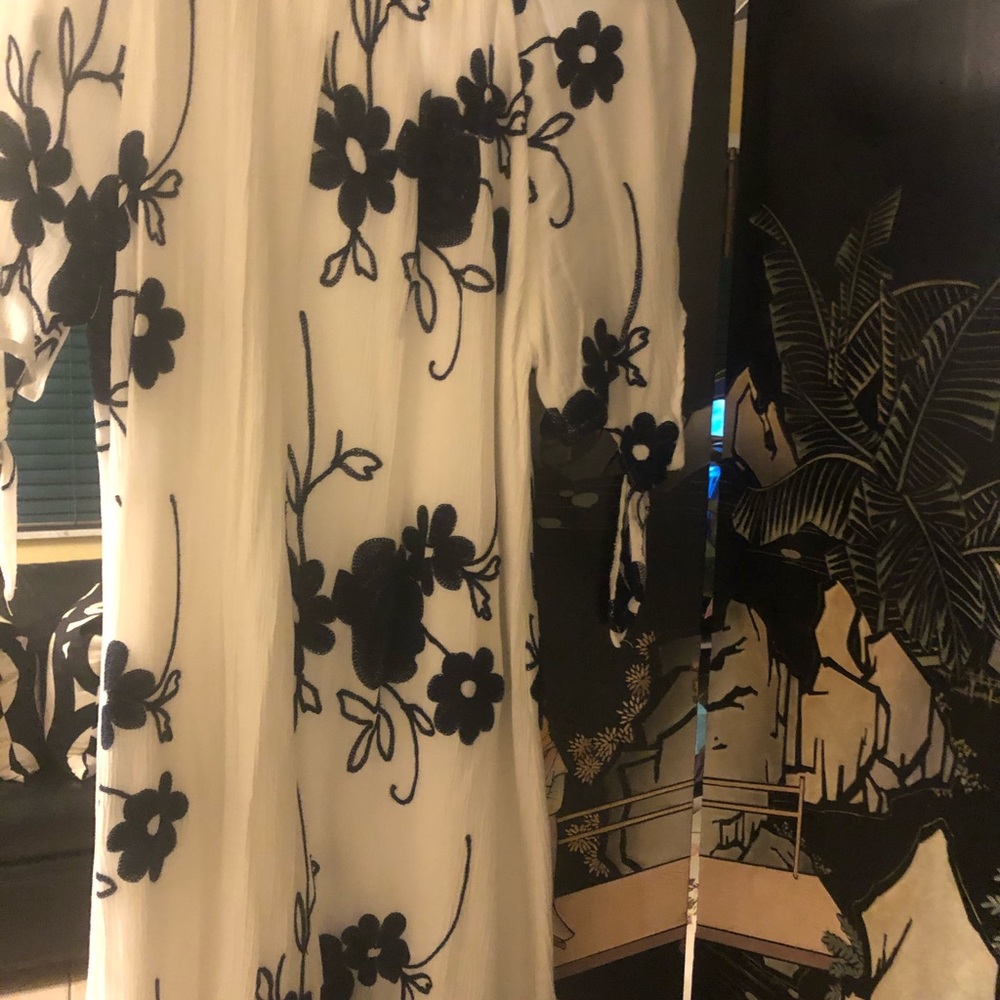 Dress - Picture 6 of 6